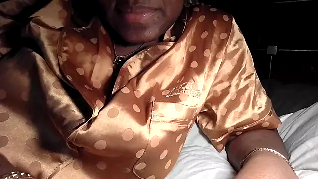 Curvy AfricanQuinn online show from 03-13-26, 10:27