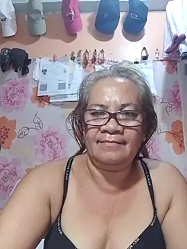 Snapshot of vickyhot1966 chatting on 07-11-26, 10:33 vickyhot1966 online show from 07-11-26, 10:33