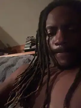 Snapshot of Oochiewallie chatting on 02-18-26, 06:09 Oochiewallie online show from 02-18-26, 06:09