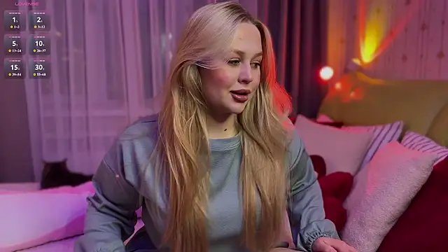 Estella Elwood online show from 03-06-26, 11:01