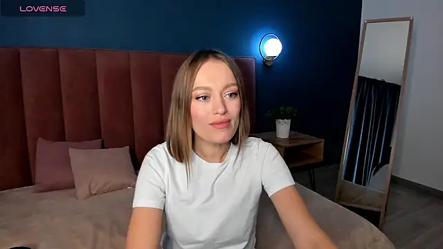 EvelynPoole online show from 09-14-25, 01:27