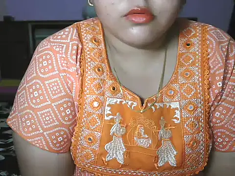 Snapshot of Savitabhabhii_ chatting on 09-10-25, 04:29 Savitabhabhii online show from 09-10-25, 04:29