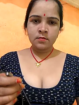 Snapshot of Cutram22 chatting on 09-24-25, 04:27 Cutram22 online show from 09-24-25, 04:27