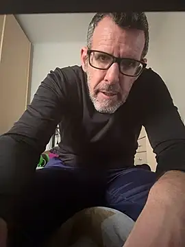 gigolobcn online show from 02-10-26, 10:52