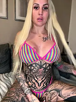 CoraDiamond online show from 01-08-26, 12:02