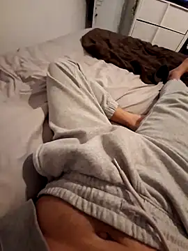 Snapshot of Yoaannn chatting on 11-25-25, 05:02 Yoaannn online show from 11-25-25, 05:02