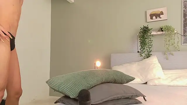 Nickifox   online show from 10-06-25, 07:33