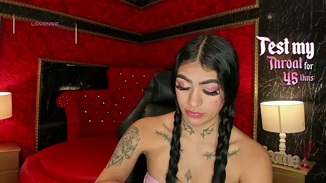 Snapshot of AlexiaCooperr chatting on 10-16-25, 01:45 AlexiaCooperr online show from 10-16-25, 01:45