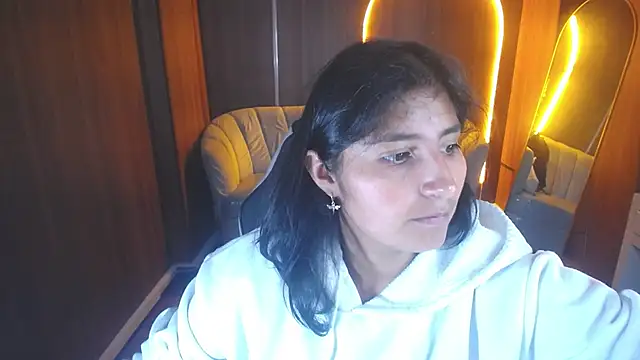 Snapshot of Gumball_b chatting on 10-24-25, 03:14 Gumball b online show from 10-24-25, 03:14