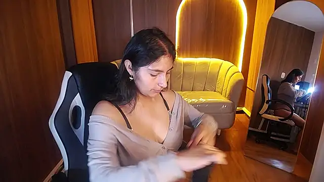 Snapshot of Gumball_b chatting on 10-29-25, 03:31 Gumball b online show from 10-29-25, 03:31