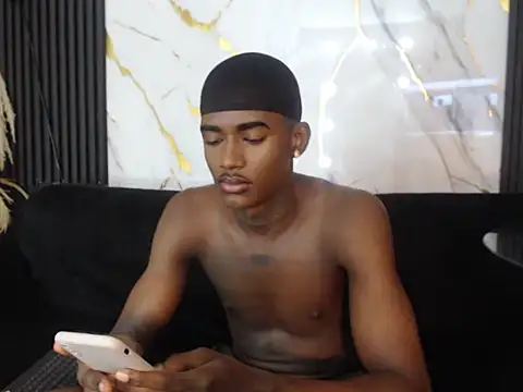 Snapshot of brihansexx chatting on 11-15-25, 03:37 brihansexx online show from 11-15-25, 03:37