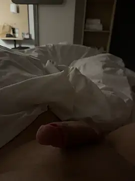 alanv05 online show from 04-23-26, 06:10