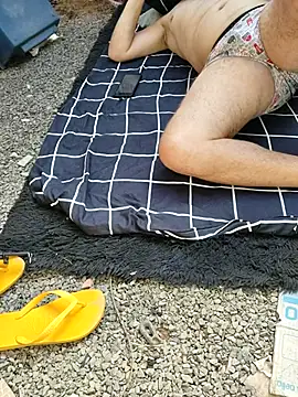 Snapshot of bad_wolf28 chatting on 11-27-25, 11:01 bad wolf28 online show from 11-27-25, 11:01