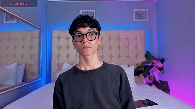 Phillicious   online show from 09-22-25, 09:28