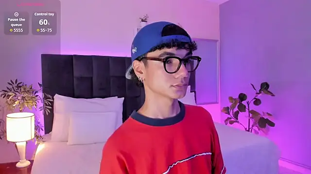 Phillicious   online show from 11-14-25, 09:35