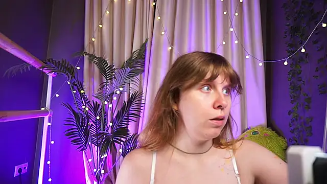 Snapshot of Sense_Of_Rosemary chatting on 09-09-25, 05:51 Sense Of Rosemary online show from 09-09-25, 05:51