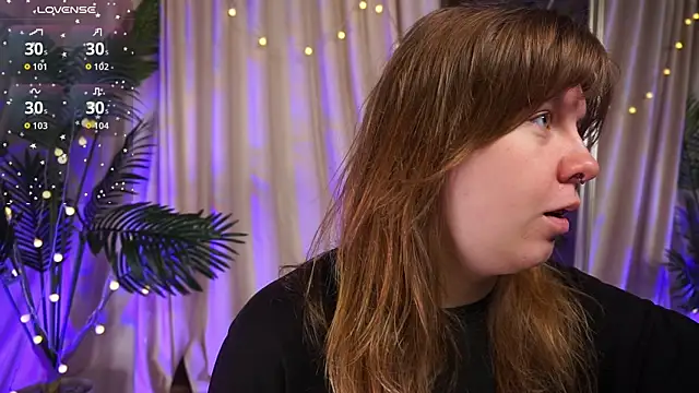 Snapshot of Sense_Of_Rosemary chatting on 09-25-25, 05:44 Sense Of Rosemary online show from 09-25-25, 05:44