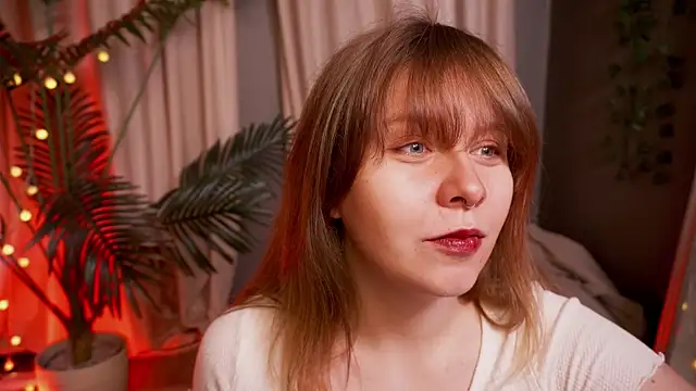 Snapshot of Sense_Of_Rosemary chatting on 11-25-25, 06:24 Sense Of Rosemary online show from 11-25-25, 06:24