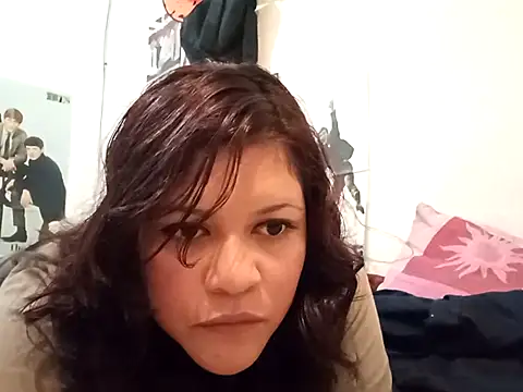 Snapshot of Kitty_WetXxX chatting on 12-22-25, 12:29 Kitty WetXxX online show from 12-22-25, 12:29