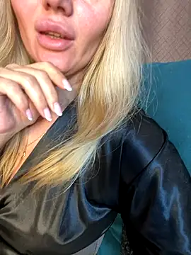 Snapshot of Affectionate_lady chatting on 09-20-25, 09:32 Affectionate lady online show from 09-20-25, 09:32