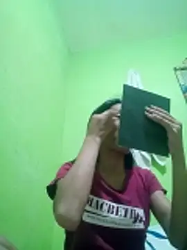 Snapshot of Sexy_booty69 chatting on 12-05-25, 04:58 Sexy booty69 online show from 12-05-25, 04:58