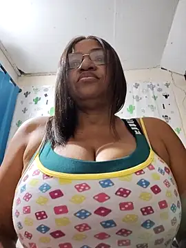 Avannay online show from 12-16-25, 01:21