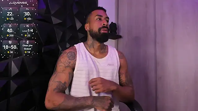 Snapshot of OstinDaniels chatting on 10-26-25, 10:47 OstinDaniels online show from 10-26-25, 10:47