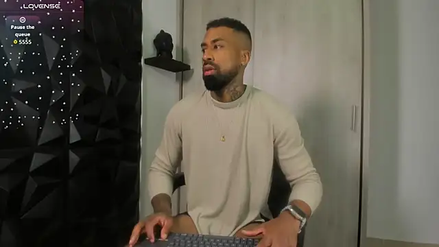 Snapshot of OstinDaniels chatting on 02-20-26, 09:59 OstinDaniels online show from 02-20-26, 09:59