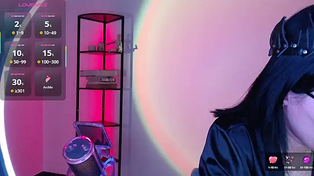 Snapshot of girldom chatting on 09-24-25, 03:48 girldom online show from 09-24-25, 03:48