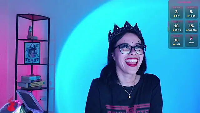 Snapshot of girldom chatting on 11-24-25, 04:40 girldom online show from 11-24-25, 04:40