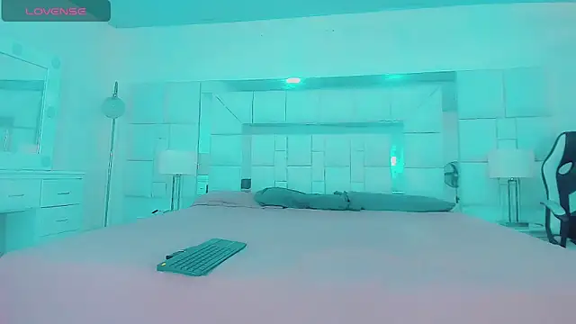 Britany montiel online show from 01-10-26, 07:15