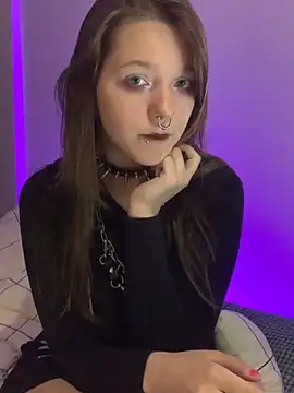 VesnaCrystal online show from 04-18-26, 04:05