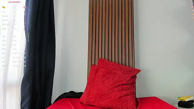 Snapshot of hannah_lover chatting on 09-16-25, 07:37 hannah lover online show from 09-16-25, 07:37