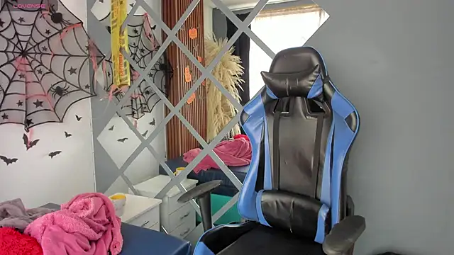 Snapshot of hannah_lover chatting on 11-04-25, 07:13 hannah lover online show from 11-04-25, 07:13