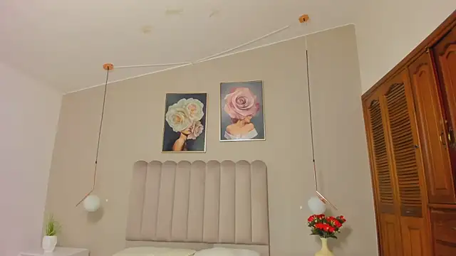 Snapshot of Dani_rosse_ chatting on 05-23-26, 01:26 Dani rosse online show from 05-23-26, 01:26