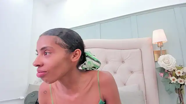 Snapshot of sarah_ashbourne chatting on 12-16-25, 02:55 sarah ashbourne online show from 12-16-25, 02:55