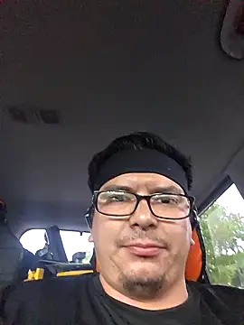 Snapshot of lucho8690 chatting on 11-10-25, 10:20 lucho8690 online show from 11-10-25, 10:20