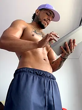 Snapshot of DeimonOficial chatting on 09-25-25, 05:38 DeimonOficial online show from 09-25-25, 05:38