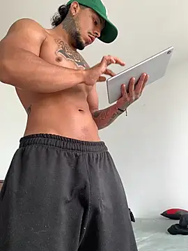 Snapshot of DeimonOficial chatting on 10-27-25, 08:35 DeimonOficial online show from 10-27-25, 08:35