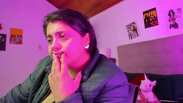 TifanyAmazinng online show from 02-04-26, 12:22