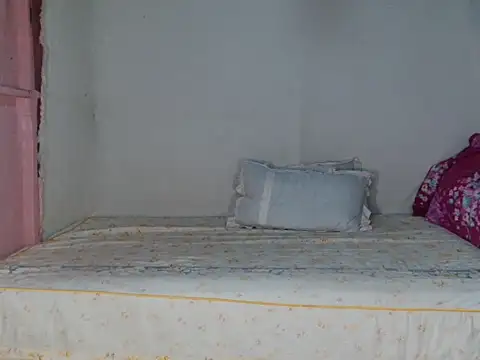 Snapshot of HelenaM chatting on 06-12-26, 11:20 HelenaM online show from 06-12-26, 11:20