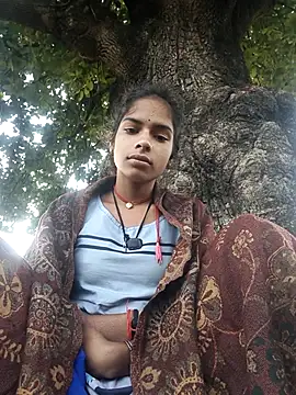 Snapshot of Gulika_Doshi chatting on 10-11-25, 01:05 Gulika Doshi online show from 10-11-25, 01:05