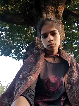 Snapshot of Gulika_Doshi chatting on 10-12-25, 01:15 Gulika Doshi online show from 10-12-25, 01:15