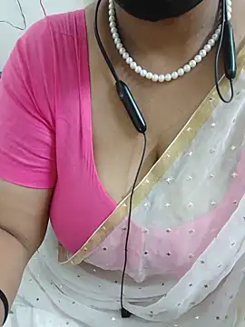 Snapshot of tami_lavanya chatting on 05-25-26, 05:52 tami lavanya online show from 05-25-26, 05:52