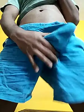 Snapshot of mayur_raaje chatting on 11-16-25, 04:23 mayur raaje online show from 11-16-25, 04:23