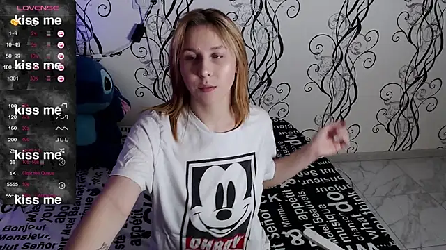 Snapshot of RoyAngela chatting on 11-14-25, 01:54 RoyAngela online show from 11-14-25, 01:54