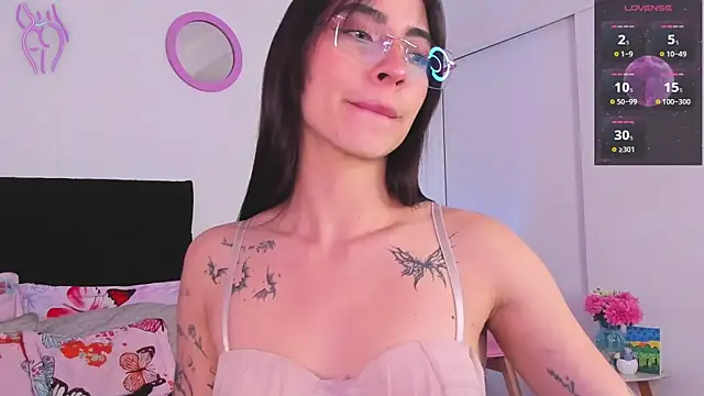 Snapshot of Aryane_art_ chatting on 11-12-25, 09:14 Aryane art online show from 11-12-25, 09:14