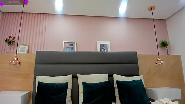 Snapshot of _emma_willliams_ chatting on 10-02-25, 01:40 emma willliams online show from 10-02-25, 01:40