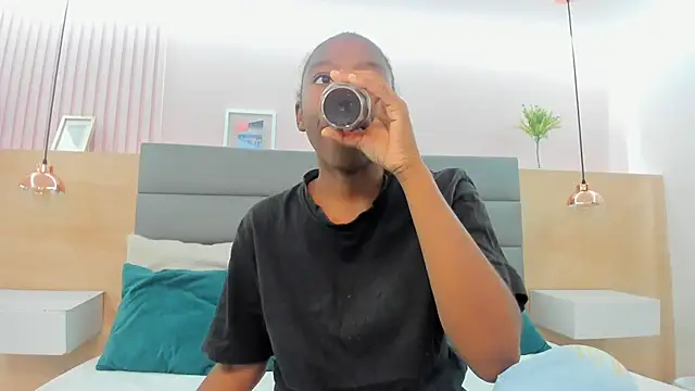 Snapshot of _emma_willliams_ chatting on 11-06-25, 01:45 emma willliams online show from 11-06-25, 01:45