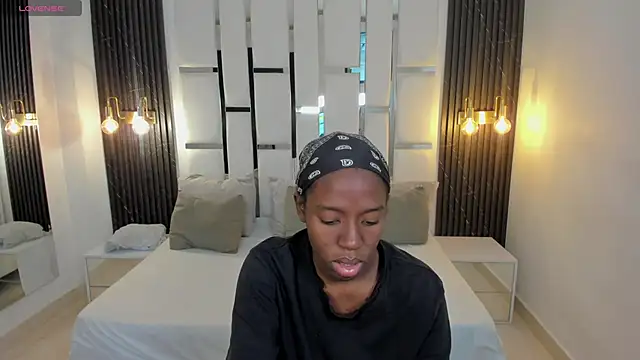 Snapshot of _emma_willliams_ chatting on 11-25-25, 01:33 emma willliams online show from 11-25-25, 01:33